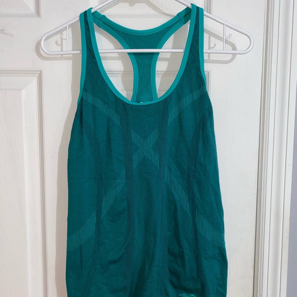 workout tank top
